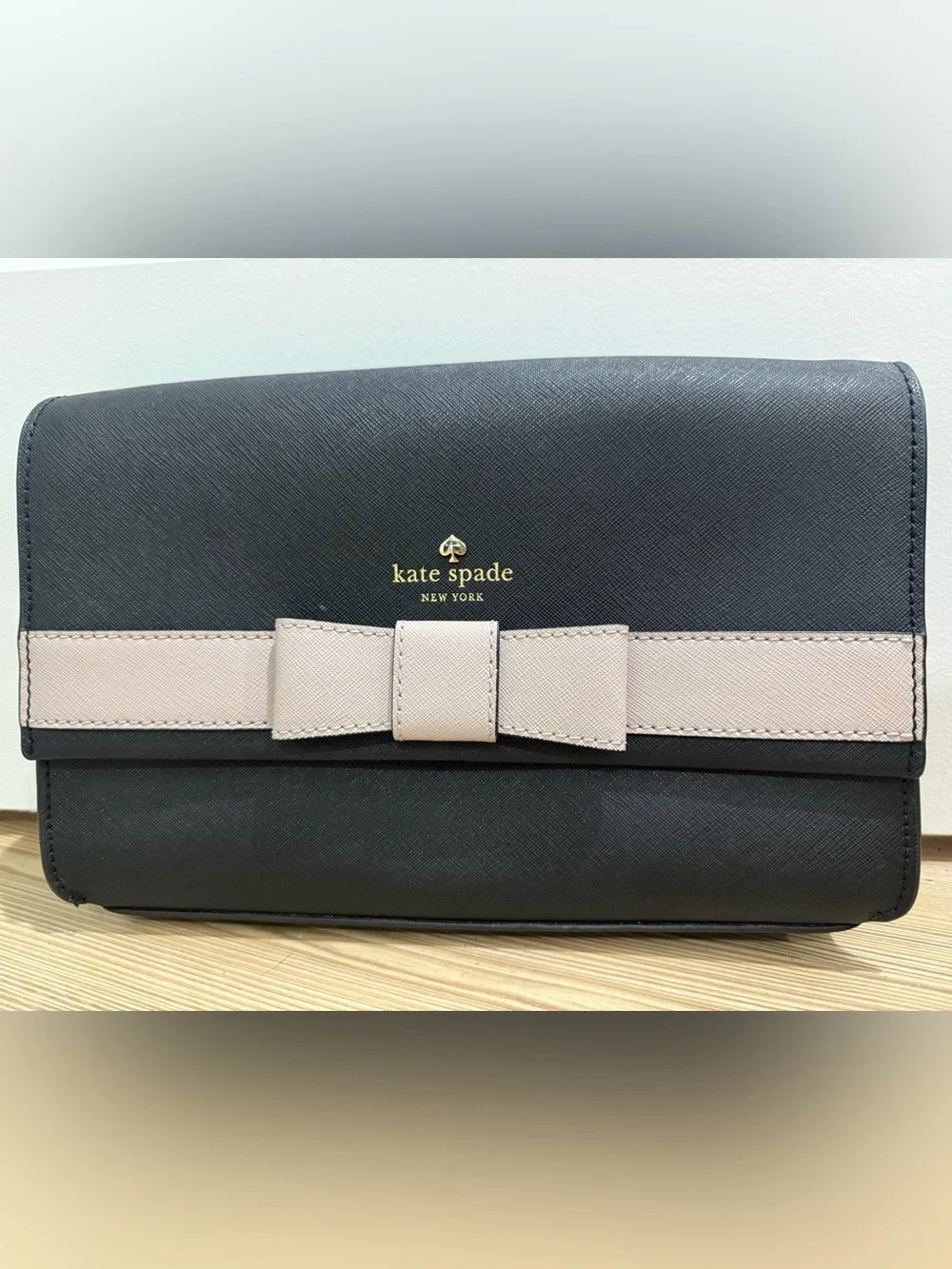 kate spade Black and Blush Bow Wallet‎ Archival Crossbody